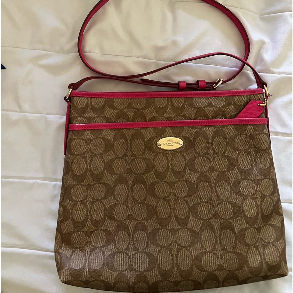 Coach Signature File Crossbody Bag Tan/Pink